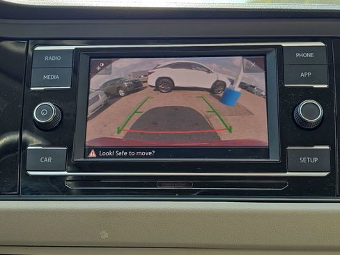 Used 2019 Volkswagen Jetta S image 18