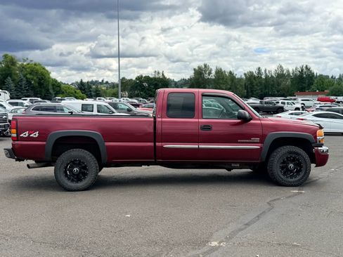 Used 2004 GMC Sierra 2500 SLT w/ Heavy-Duty Power Package AWD/4WD image 6