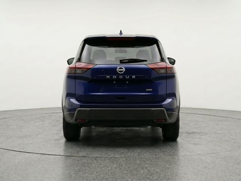 Used 2025 Nissan Rogue SV AWD/4WD image 7