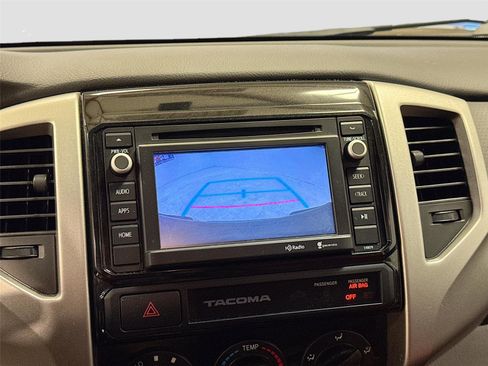Used 2015 Toyota Tacoma PreRunner w/ SR5 Package RWD image 13