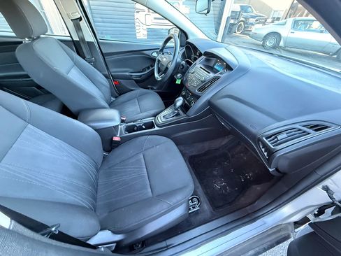 Used 2017 Ford Focus SE image 17