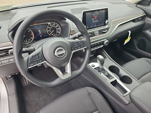 New 2026 Nissan Altima 2.5 SV FWD image 15