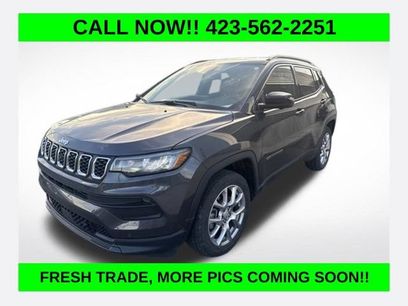 Used 2024 Jeep Compass Latitude