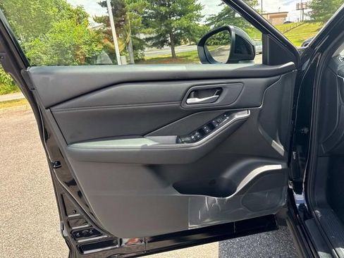 New 2026 Nissan Rogue SV FWD image 23