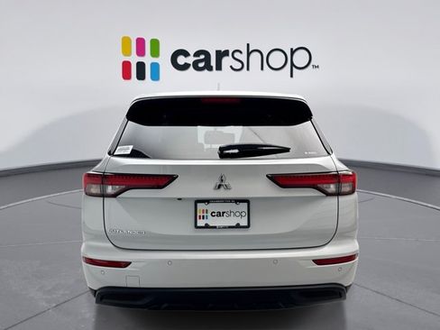 Used 2022 Mitsubishi Outlander ES AWD/4WD image 4