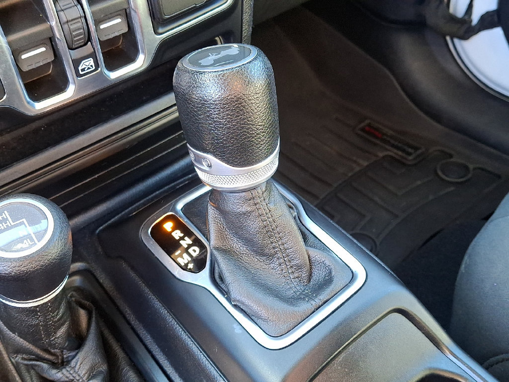 Used 2021 Jeep Wrangler Unlimited Sport AWD/4WD image 14