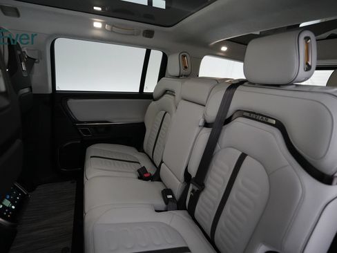 Used 2024 Rivian R1S Adventure Dual AWD/4WD image 22