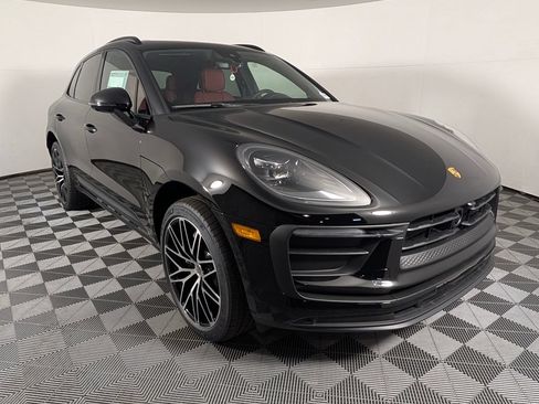 New 2026 Porsche Macan AWD/4WD image 9