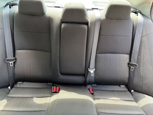 Used 2025 Nissan Altima 2.5 SV FWD image 33