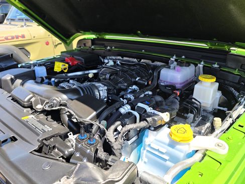 New 2025 Jeep Gladiator Willys image 16