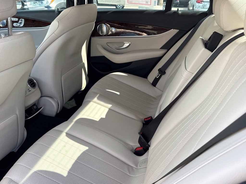 Used 2018 Mercedes-Benz E 300 image 35