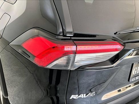 Used 2020 Toyota RAV4 XLE w/ Convenience Package AWD/4WD image 37