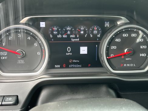 Used 2019 Chevrolet Silverado 1500 High Country w/ High Country Premium Package AWD/4WD image 20