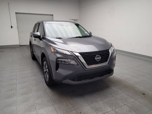 Used 2023 Nissan Rogue SV image 14