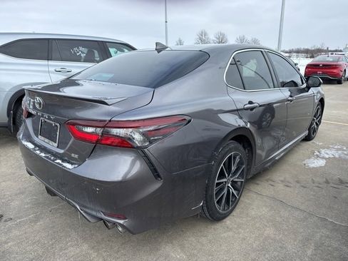 Used 2023 Toyota Camry SE image 8