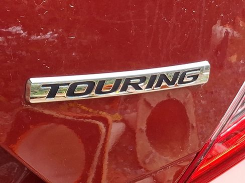 Used 2020 Honda Civic Touring image 6