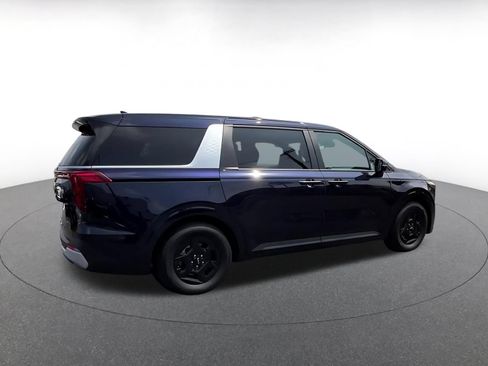 Used 2026 Kia Carnival FWD image 14