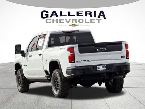 New 2026 Chevrolet Silverado 2500 ZR2 image 5