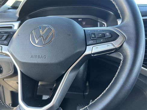 Used 2022 Volkswagen Atlas SE image 21