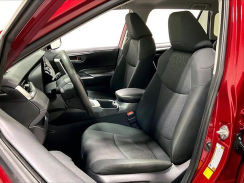 Certified 2024 Toyota RAV4 XLE image 25