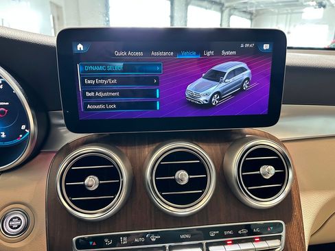 Certified 2022 Mercedes-Benz GLC 300 4MATIC image 9