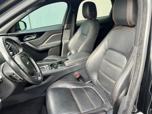 Used 2017 Jaguar F-PACE Prestige image 17