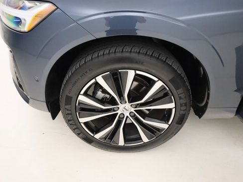 Used 2024 Volvo XC60 B5 Plus image 6