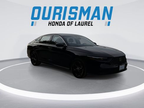 Used 2023 Honda Accord EX image 2