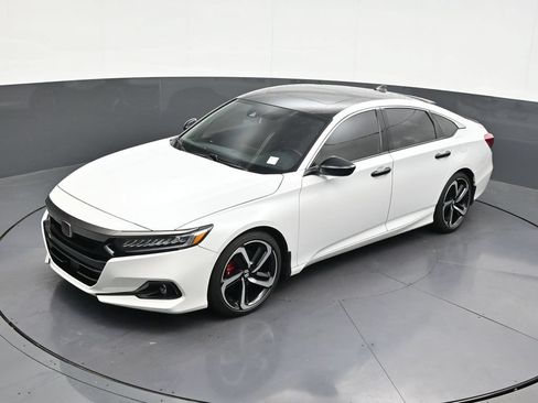 Used 2022 Honda Accord Sport image 14
