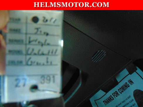 Used 2018 Jeep Wrangler Unlimited Sahara w/ Connectivity Group image 28