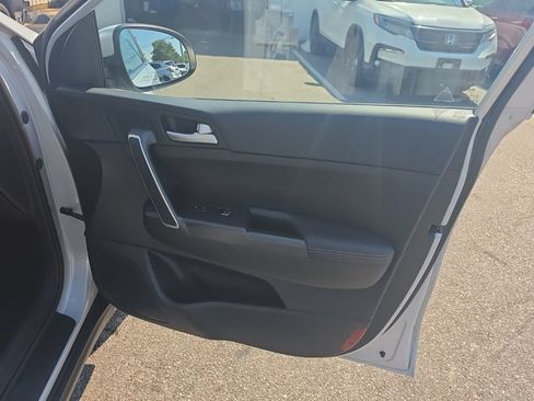 Used 2018 Kia Sportage LX FWD image 10