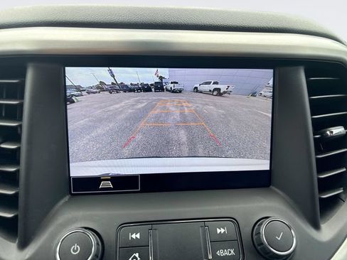 Used 2021 GMC Acadia SLT FWD image 17