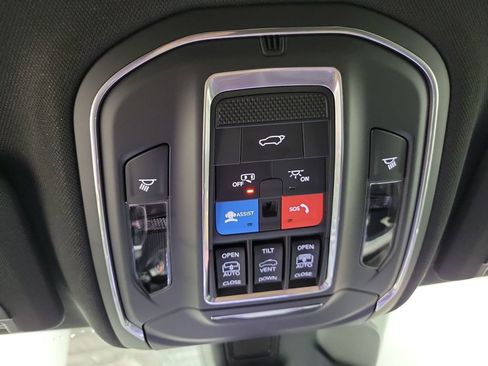 New 2025 Jeep Grand Cherokee Limited image 20