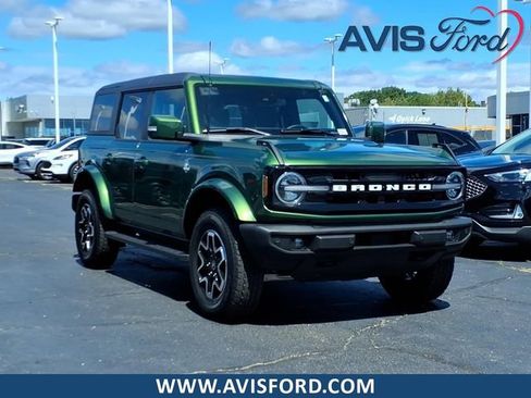 Used 2023 Ford Bronco Outer Banks AWD/4WD image 1