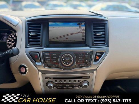 Used 2020 Nissan Pathfinder SL AWD/4WD image 27