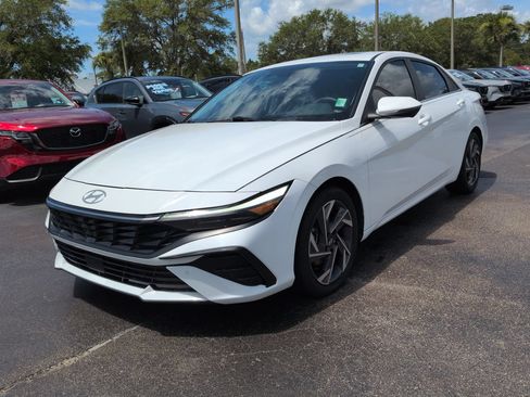 Used 2024 Hyundai Elantra Limited FWD image 8