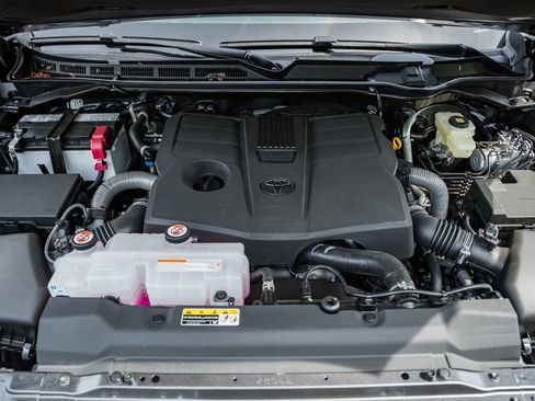 New 2026 Toyota Tundra SR5 AWD/4WD image 22