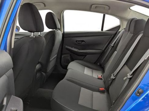 Used 2025 Nissan Sentra SV image 17