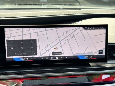 New 2025 BMW 740i w/ Executive Package image 20