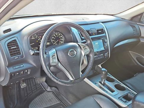 Used 2015 Nissan Altima 2.5 SL w/ Technology Package image 10