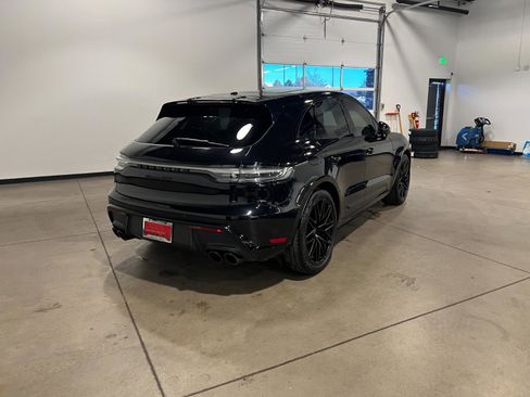Used 2024 Porsche Macan GTS image 3