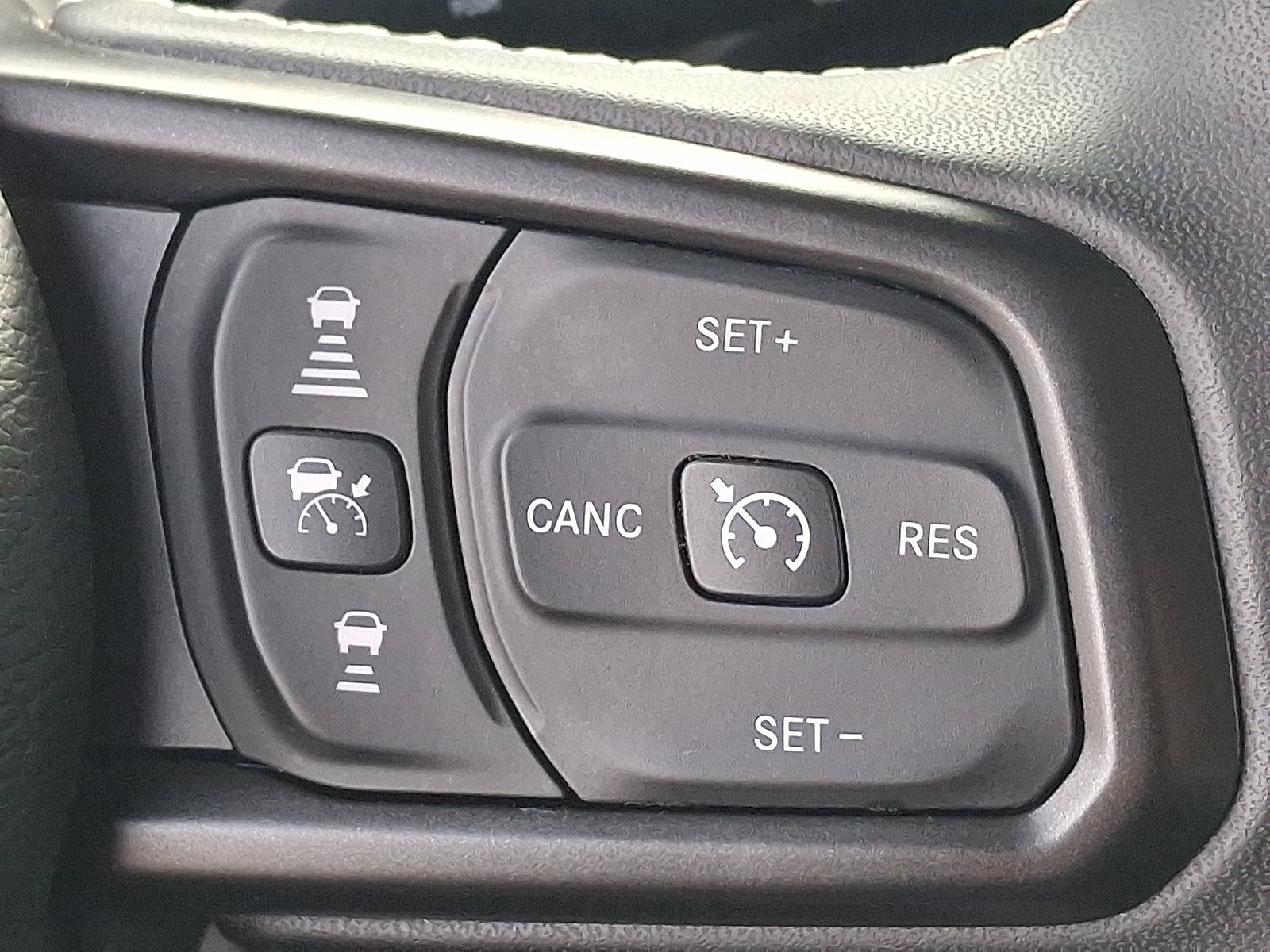 Used 2025 Jeep Wrangler Unlimited Rubicon AWD/4WD image 22