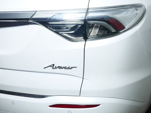 Certified 2023 Buick Enclave Avenir w/ Avenir Technology Package image 17