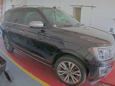 Used 2020 Ford Expedition Platinum AWD/4WD image 3