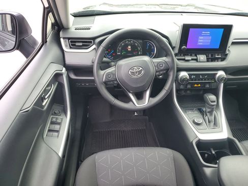 Used 2025 Toyota RAV4 XLE w/ Convenience Package AWD/4WD image 11