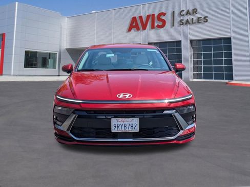 Used 2025 Hyundai Sonata SEL FWD image 2