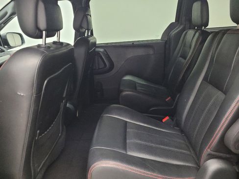 Used 2018 Dodge Grand Caravan GT FWD image 18