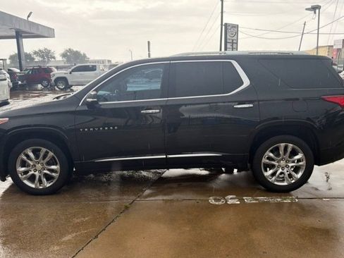 Used 2019 Chevrolet Traverse High Country AWD/4WD image 11