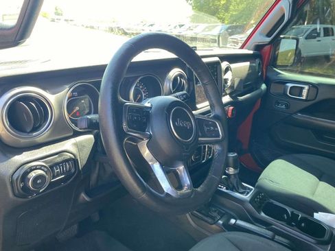 Used 2021 Jeep Wrangler Unlimited Sahara AWD/4WD image 16
