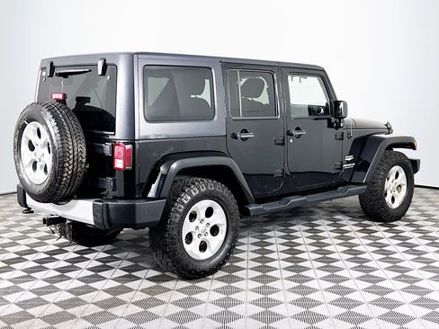Used 2014 Jeep Wrangler Unlimited Sahara image 10